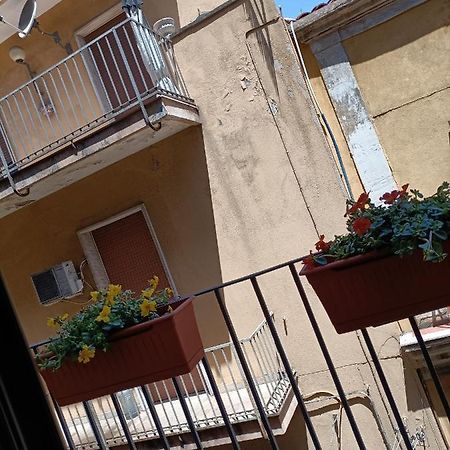 Residenza La Vecchia Cattedrale Катания Екстериор снимка