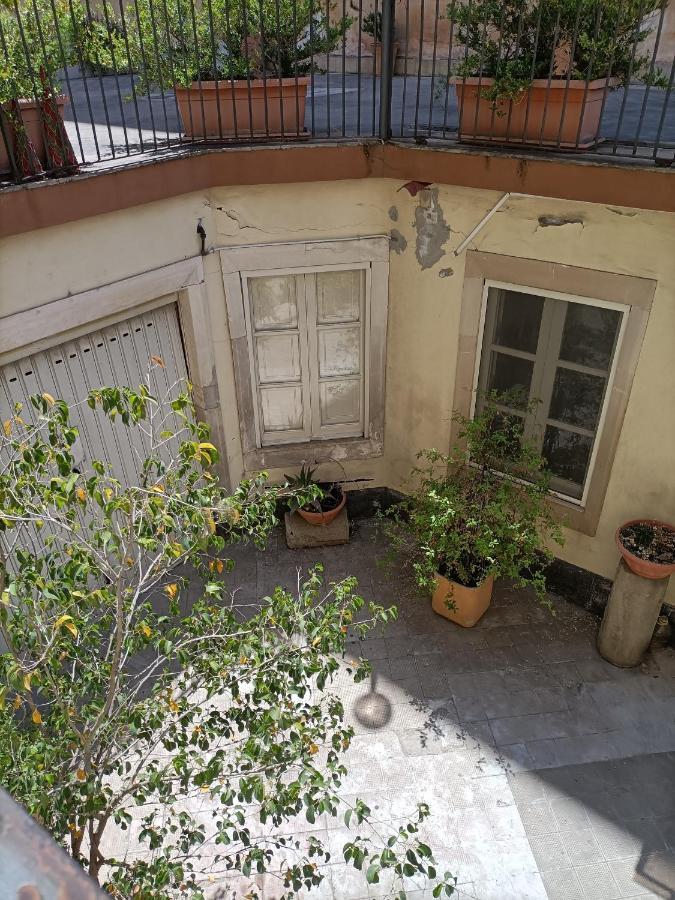 Residenza La Vecchia Cattedrale Катания Екстериор снимка